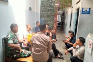 Babinsa Komsos Dengan Tomas Jaga Persatuan Kesatuan