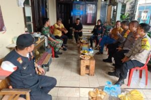 Serka Mulyono Nugroho Dan Tiga Pilar Kel Rengas Jumat Curhat Bersama Warga