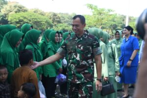 Bazar Murah Kodam IV/Diponegoro Penuhi Kebutuhan Pokok Sandang Pangan Prajurit dan Masyarakat