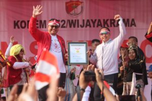 Semarak Jalan Santai Ceria Bersama Korem 052/Wkr Pecahkan Rekor Muri