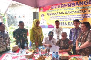 Musrenbangdes Kalibaru 2025, Babinsa: Membangun Desa Melalui Partisipasi Aktif Masyarakat