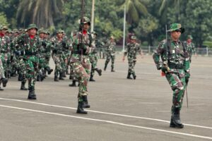 Persiapan HUT ke-79 TNI: Latihan Defile Prajurit Yonif 201/JY di Jakarta