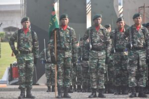 Prajurit Yonif 201/JY Gelar Latihan Defile Menjelang HUT ke-79 TNI