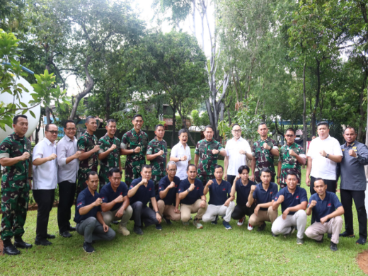 Danrem 052/Wkr Dampingi Pangdam Jaya Kunjungan Kerja ke PT Arwana Citra Mulia Tbk