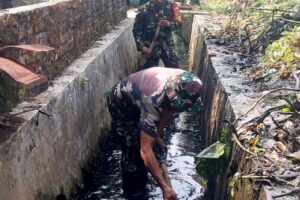 Fasum Jadi Bersih, Koramil Pamulang Ajak Warga Karbak di Pondok Cabe Udik