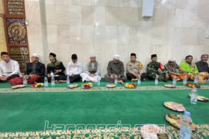 Babinsa Sukatani Hadiri Peringatan Isra Mi’raj 1446 H: Pererat Kebersamaan Umat