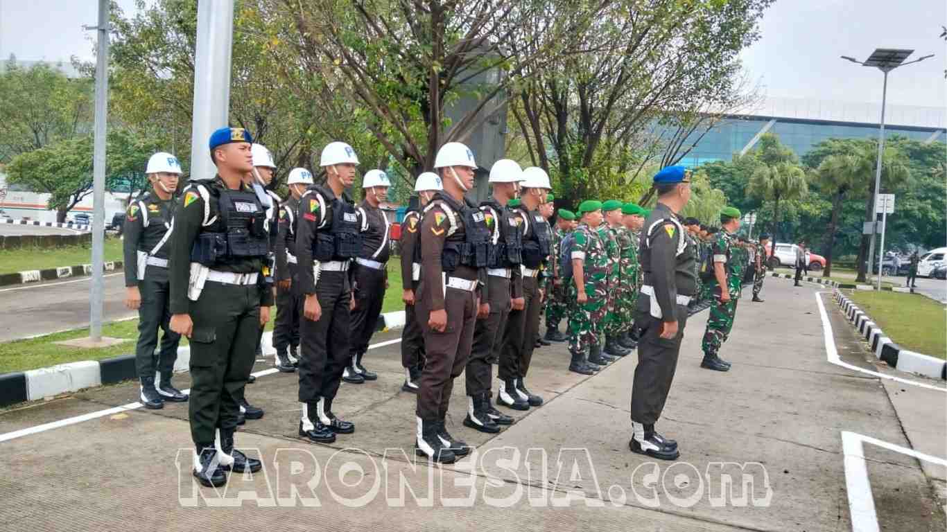 Dandim 0506/Tgr Dampingi Danrem Apel Pengamanan Pemulangan 400 WNI
