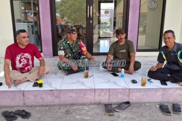 Babinsa Curug Kulon Ajak Warga RT 02/07 Jaga Ketertiban Lingkungan