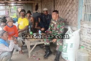 Babinsa Kronjo Ajak Warga Binaan Jaga Keamanan