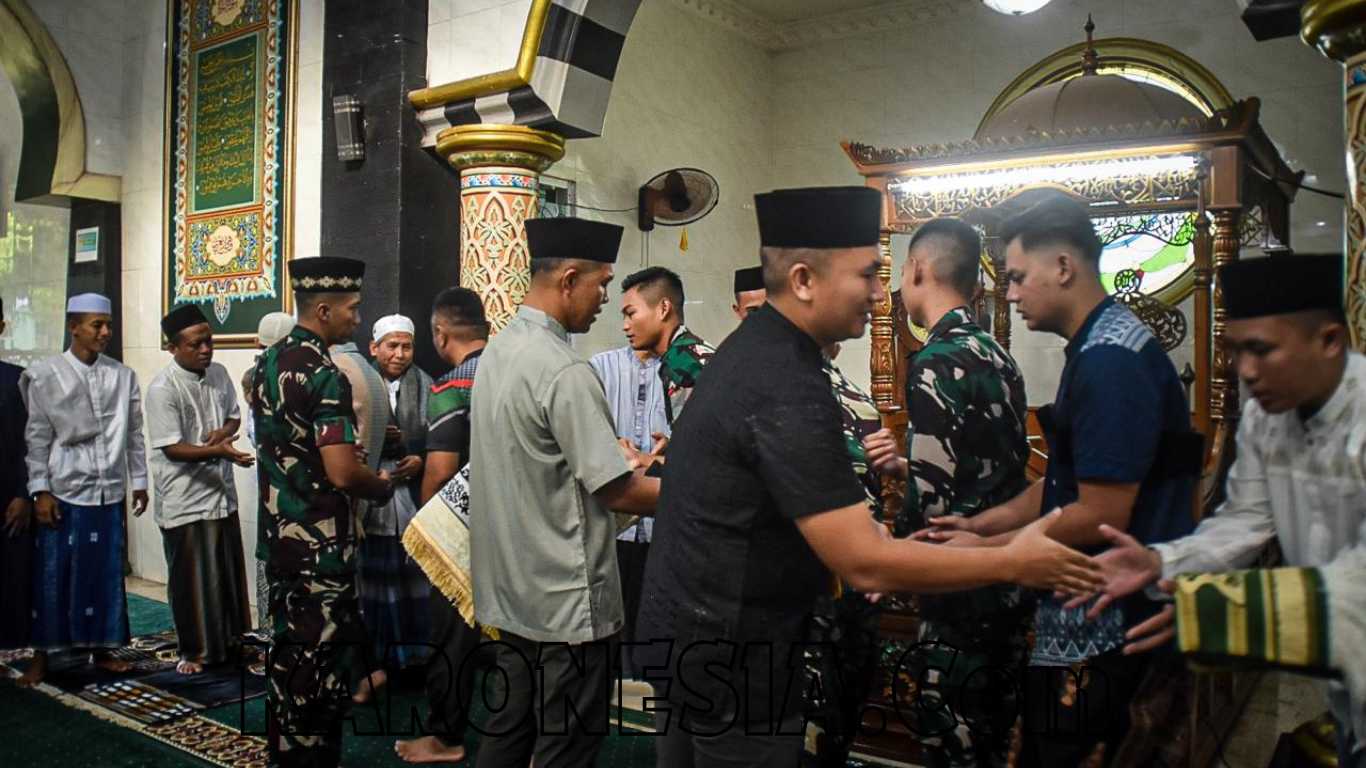 Yonif 201/JY Gelar Sholat Idul Fitri, Danyonif Tekankan Makna Keimanan Prajurit