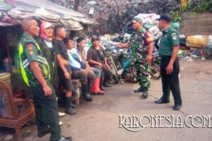 Babinsa Cikiwul Ajak Pemulung Jaga Lingkungan dan Kamtibmas