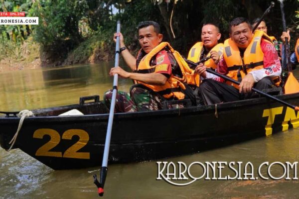 TNI dan Forkopimcam Arungi Cikeas, Cek Kebersihan Sungai