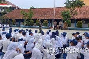 MPLS SMAN 7 Tangerang, Babinsa Latih Jiwa Patriotisme