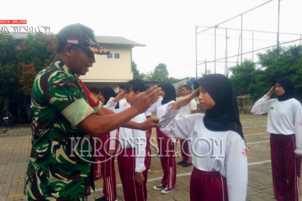 Serda Sarman Bina Disiplin Siswa Lewat Pelatihan PBB di SMK Letris Tangsel
