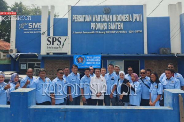 PWI Tangsel 2025 Dilantik, Edy: Wartawan Jangan Takut Kawal Pemkot!