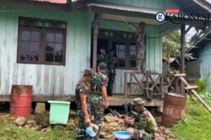 TNI Renovasi Rumah Warga Papua, Bukti Pengabdian di Perbatasan