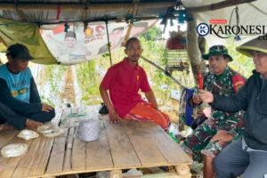Babinsa Kronjo Gelar Komsos Ajak Warga Perkuat Keamanan Desa