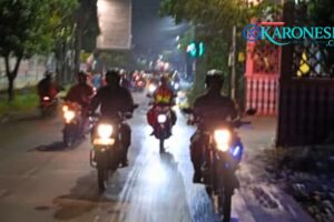 Babinsa Koramil 02/Pondok Gede Bersama Tiga Pilar Gencarkan Patroli Malam