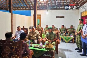 Pangdam IV/Diponegoro Dampingi Menteri Pertahanan RI Takziah ke rumah Alm. Kopda (Anumerta) Amin Nurohman