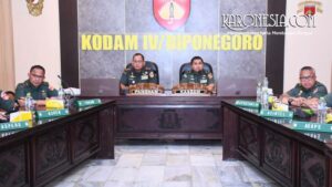 Pangdam IV/Diponegoro Mayjen TNI Achiruddin memimpin rapat taklimat awal Progjagar TNI AD TA 2026 di Makodam IV/Diponegoro.