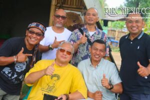 Dick Doank bersama pengurus Yayasan Historia Tangsel dalam acara Historia The Series Part 8 di Tangerang Selatan.