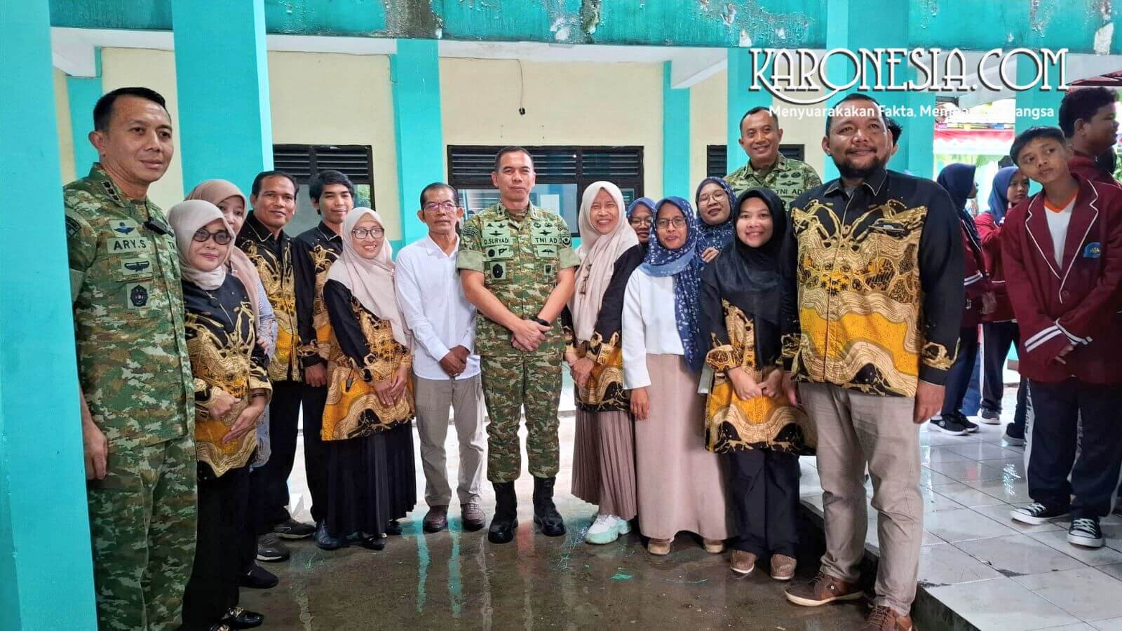 Pangdam Jaya bersama Danrem 052/Wkr dan Dandim 0506 dan pengurus yayasan di Tangerang Selatan