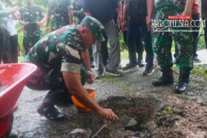 Danrem 081/DSJ Bangun Jembatan Gantung Hubungkan Dua Kecamatan