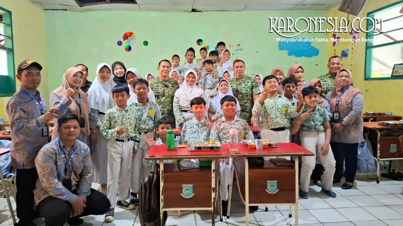 Dandim 0506/Tgr dampingi Pangdam Jaya bersama pelajar penerima program gizi