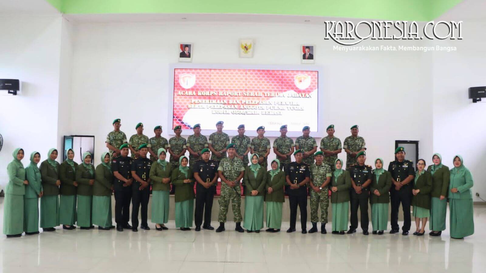 Barisan perwira Kodim 0509 Bekasi mengikuti upacara Korps Raport di Cikarang.
