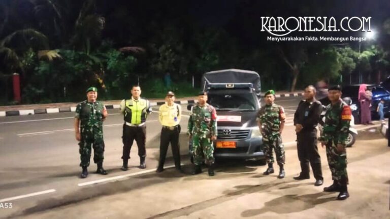 Babinsa melakukan patroli malam bersama Komduk di wilayah Tangerang