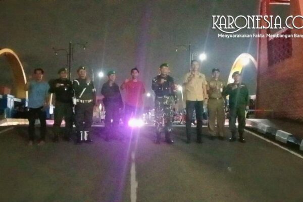 Sinergi personel TNI Kodim 0506/Tgr dan Komduk saat patroli malam di wilayah Tangerang.