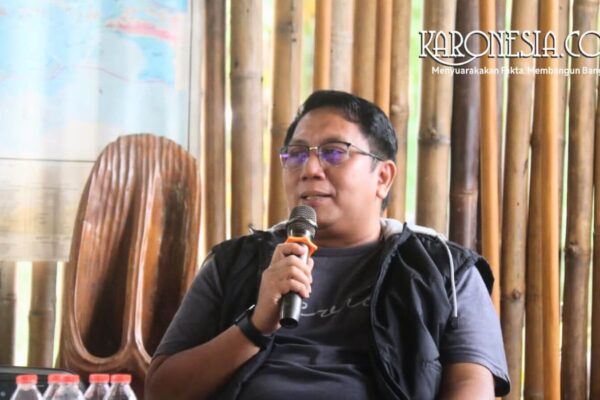 Camat Serpong Syaiffudin menyampaikan pandangan kebijakan dalam diskusi publik di Pamulang.