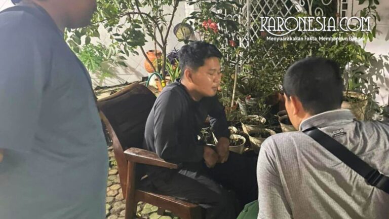 Petugas Satgas SIRI Kejaksaan Agung mengamankan buronan kasus tindak pidana pemilu di Bekasi.