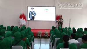 Dandim 0506 Tangerang Kolonel Inf Ary Sutrisno memimpin pertemuan gabungan Persit KCK di Aula Kodim 0506
