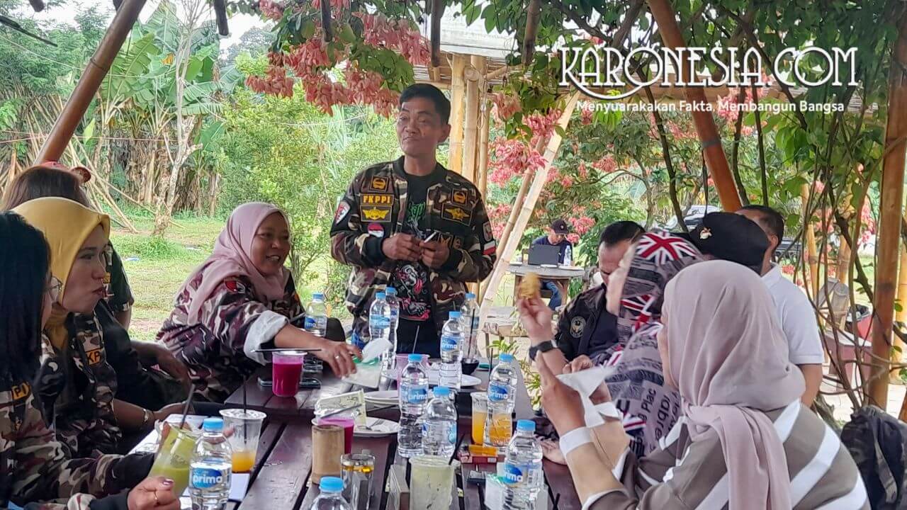 Ketua FKPPI Tangsel Agus Asnawi memberi arahan pada konsolidasi organisasi.