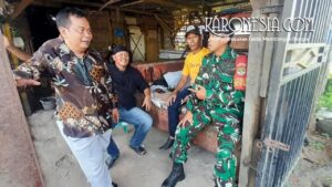 Babinsa Kronjo komsos bersama warga Desa Pagenjahan Tangerang