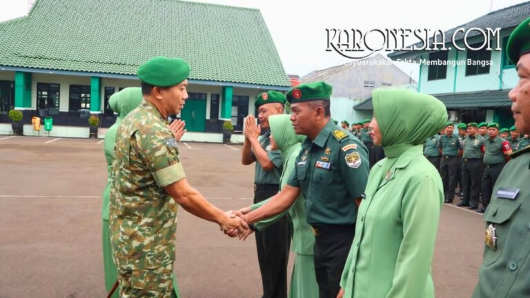 Dandim 0506 Tangerang Kolonel Ary Sutrisno memimpin upacara penerimaan prajurit