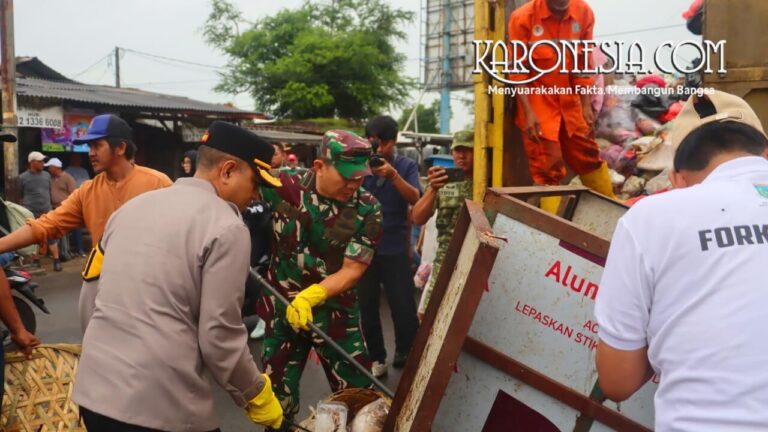 Dandim 0506 Tangerang pimpin aksi bersih sampah Tangsel