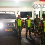 Danramil 01 Kranji Mayor Inf Taufik Ismail berikan arahan sebelum melaksanakan patroli wilayah bersama Babinsa di Bekasi