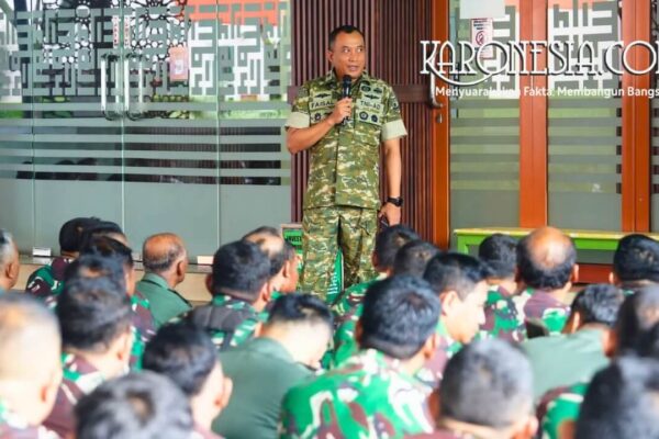 Danrem 052/Wijayakrama Brigjen TNI Faizal Rizal memberi arahan prajurit jelang Ramadan di Makorem Tangerang