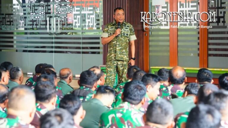 Danrem 052/Wijayakrama Brigjen TNI Faizal Rizal memberi arahan prajurit jelang Ramadan di Makorem Tangerang