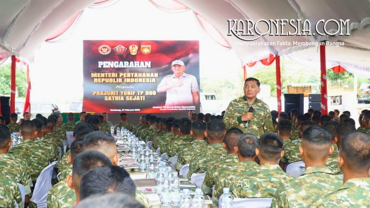 Menhan Sjafrie memberi pengarahan kepada prajurit Yonif TP 888 di Rembang