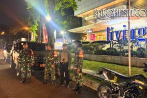 personel Koramil 07 Pondok Aren patroli malam di Bintaro Tangerang Selatan