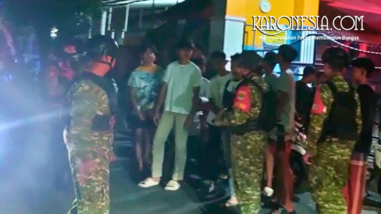 patroli sahur TNI Polri bersama warga di Cipayung Jakarta Timur