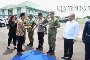 Pangdam IV Diponegoro menyambut Wapres Gibran Rakabuming pada pengamanan kunjungan Wapres di Semarang