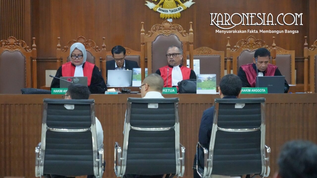 Sidang korupsi Pertamina di Pengadilan Tipikor Jakarta Pusat dengan majelis hakim ketua dan hakim anggota