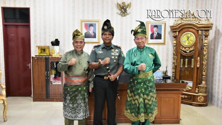 Danrem 031 Wira Bima bersilaturahmi dengan tokoh adat Melayu Riau di Pekanbaru