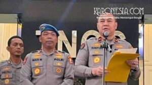 Brigjen Pol Trunoyudo Wisnu Andiko menyampaikan hasil sidang etik AKBP Didik dalam konferensi pers di Mabes Polri
