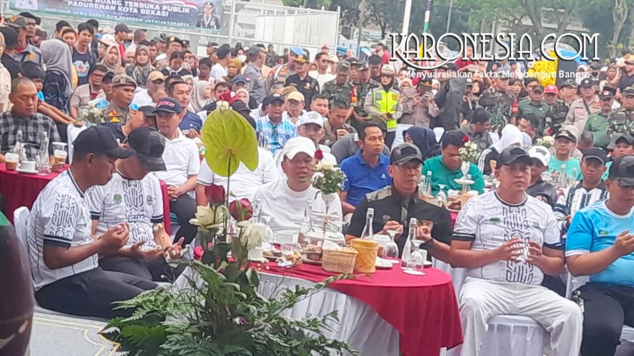 Suasana peresmian ruang publik Padurenan Kota Bekasi dihadiri masyarakat dan aparat