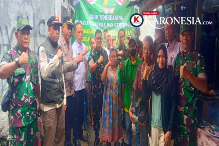 TNI, polisi, dan warga saat groundbreaking Jembatan Garuda dan Genteng